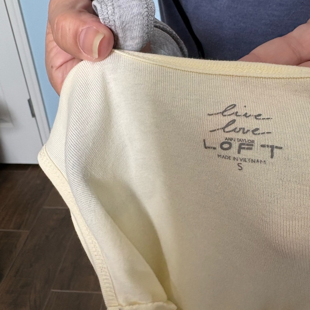 LOFT set of 3 Cream and Gray Fitted Sleeveless Tank Tops - Picture 2 of 2